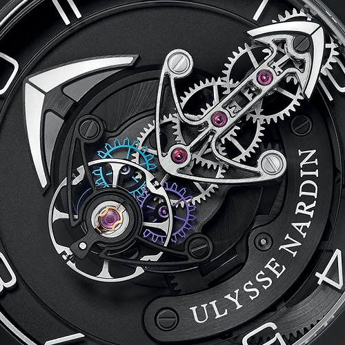 Freak out es la colección de Ulysse Nardin que tiene como base uno de los mecanismos más innovadores de la marca. Este movimiento funciona a través de un tourbillon volante y permite la ausencia de corona, una verdadera esfera y manecillas.