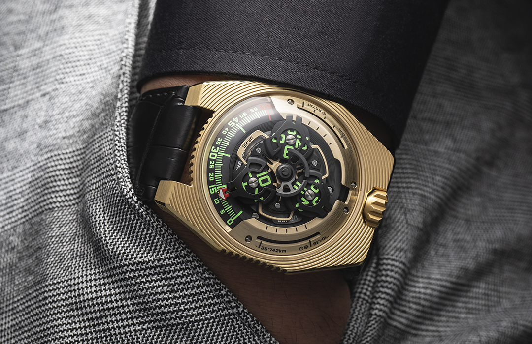 Urwerk presenta el UR-100 Electrum en Geneva Watch Days