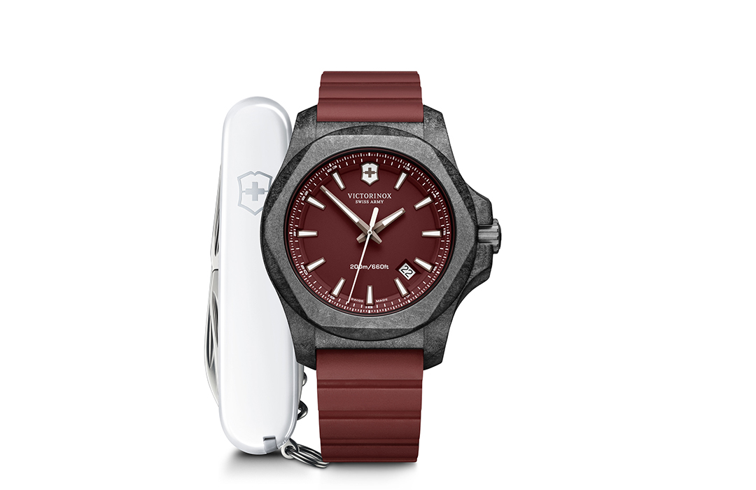 Victorinox I.N.O.X, ahora personalizable