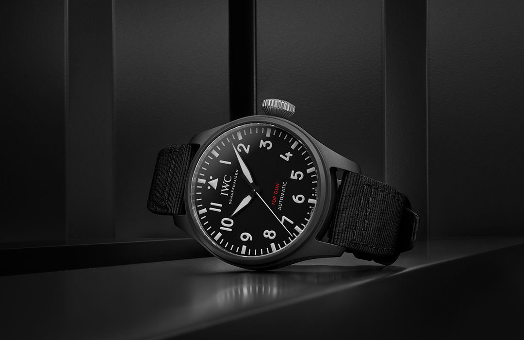 IWC lanza nuevos TOP GUN en ceratanium y cerámica negra